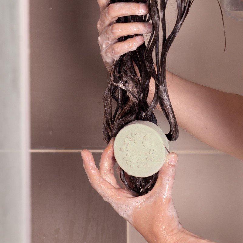 Shampoo solido per capelli normali con oli essenziali - Argilla bianca e verde - 70g - Lamazuna