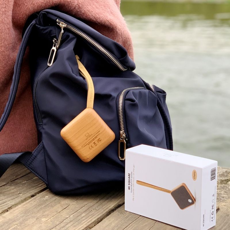 Ökologisch gestalteter Taschenlautsprecher MI Square Bluetooth aus Kirschholz - Gingko Design