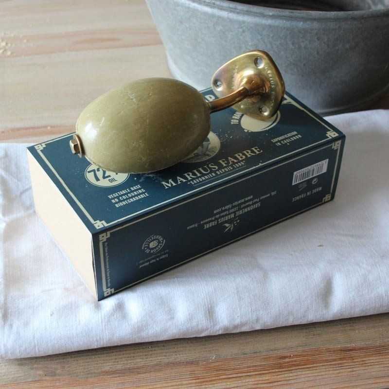 Die Bio-Drehseife aus Marseille zur Wandbefestigung mit Halterung – 290g – Marius Fabre