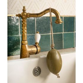 Marseiller Seife mit Olivenöl mit Kordel, 290g – Marius Fabre