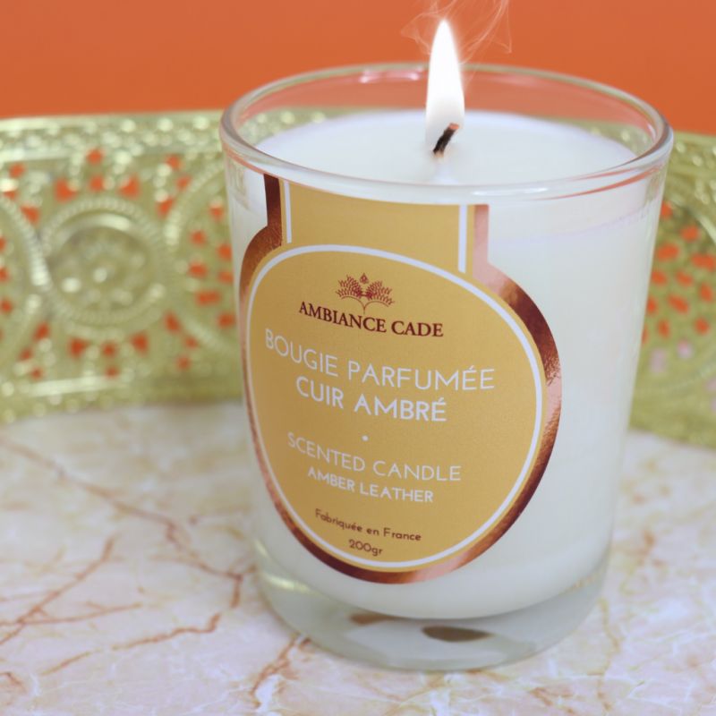 Pflanzliche Duftkerze mit Cade-Holzöl, Duft Amber-Leder - 400 g, ca. 45 Std. - Ambiance Cade